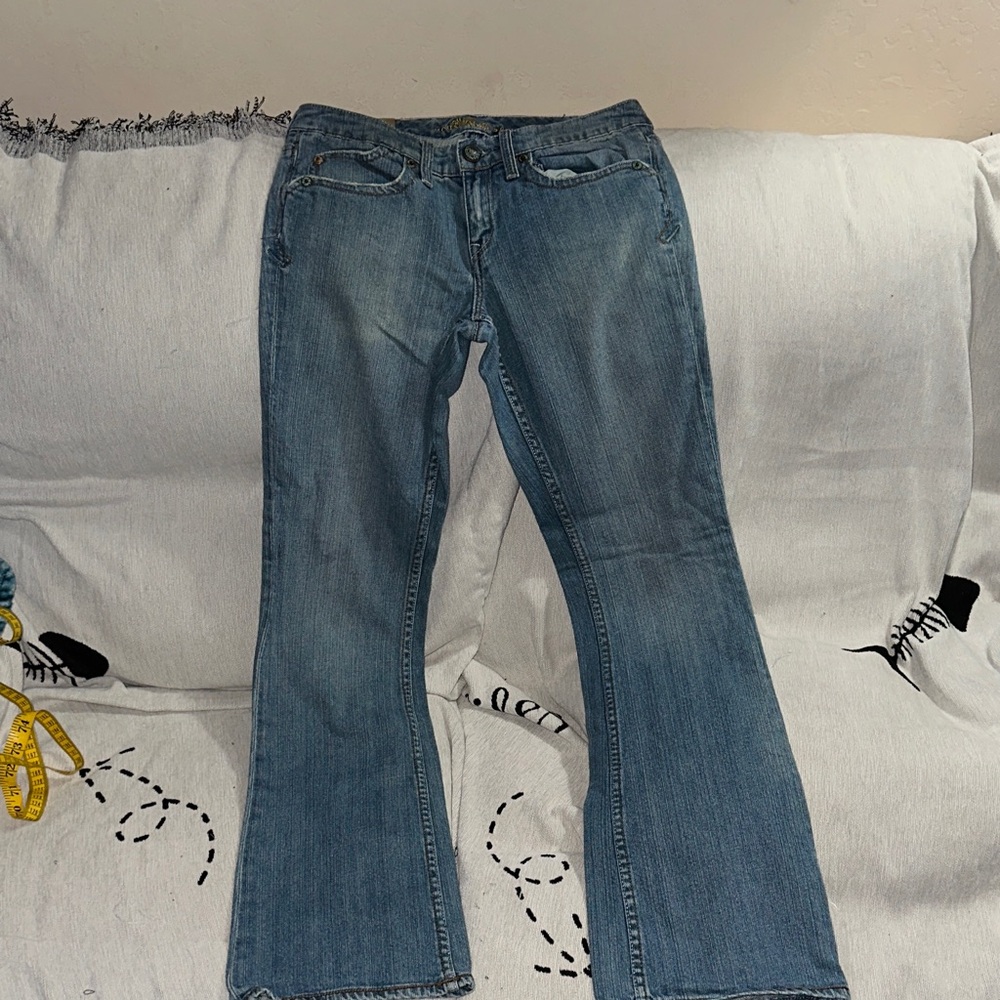House of Dereon size 30 flare leg blue jeans stretchy